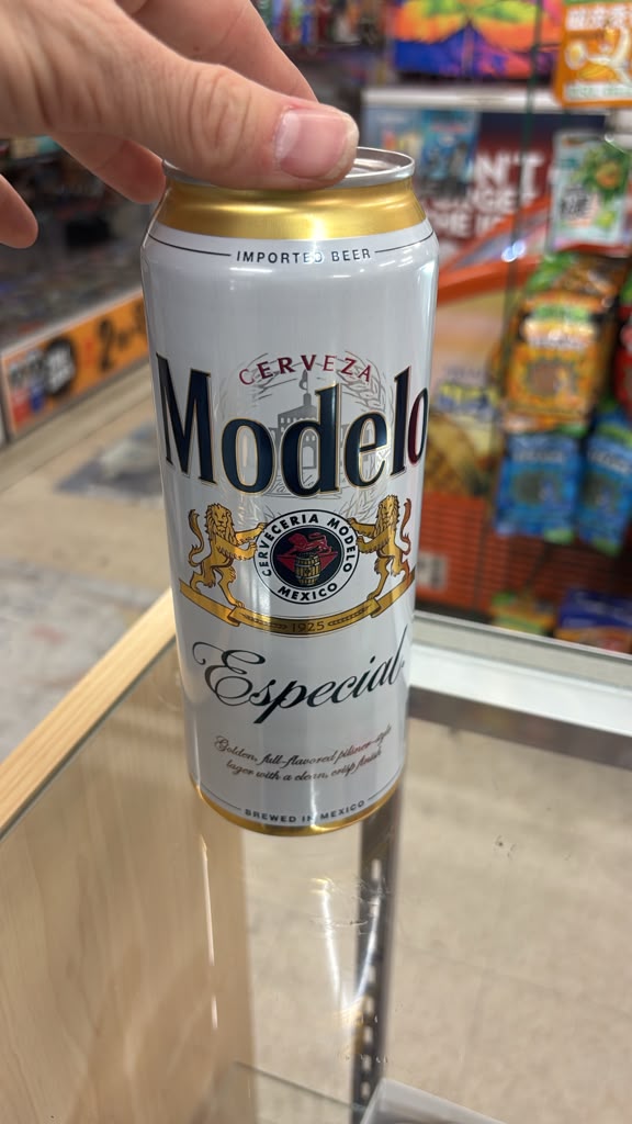 Modelo Especial Imported Mexican Lager Beer Can Modelo Especial Imported Mexican Lager Beer Can