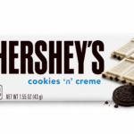 HERSHEY'S Cookies 'n' Creme Chocolate Bar – 1.55 oz